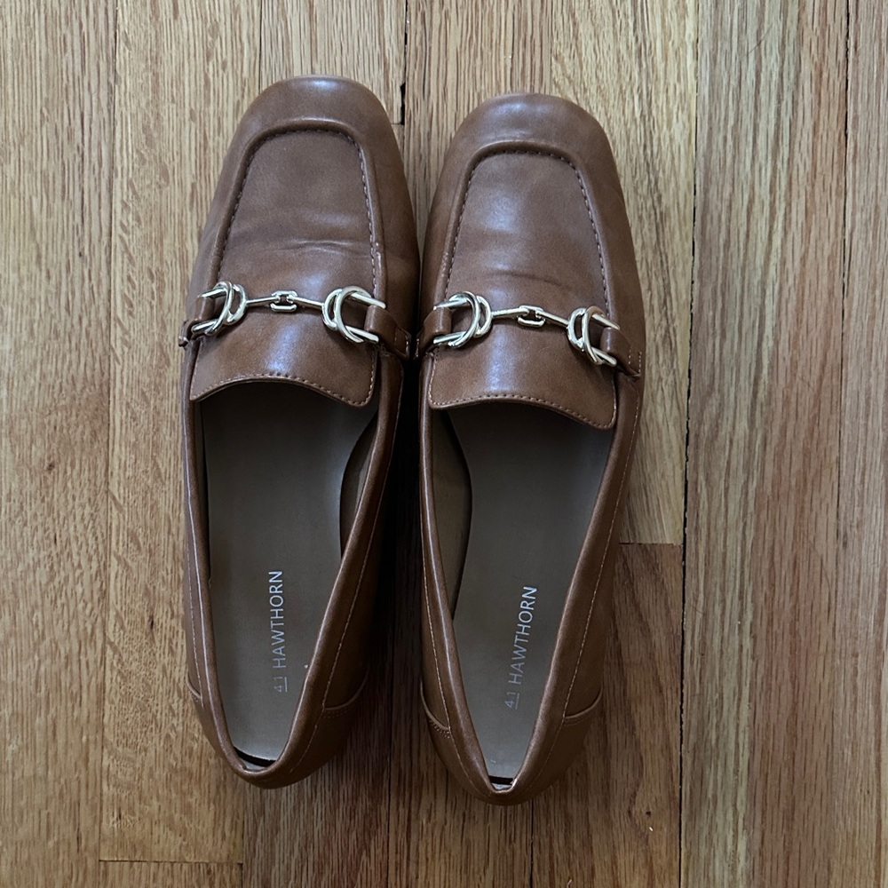 41 Hawthorn Tan Loafers with Gold Accent